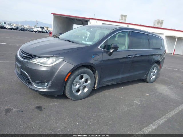 Chrysler Pacifica Hybrid Touring Plus 2017 2C4RC1H79HR765084 Image 16
