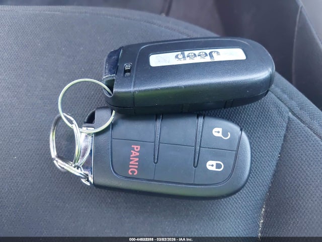3C4NJCAB5JT374399 Jeep Compass Sport Fwd