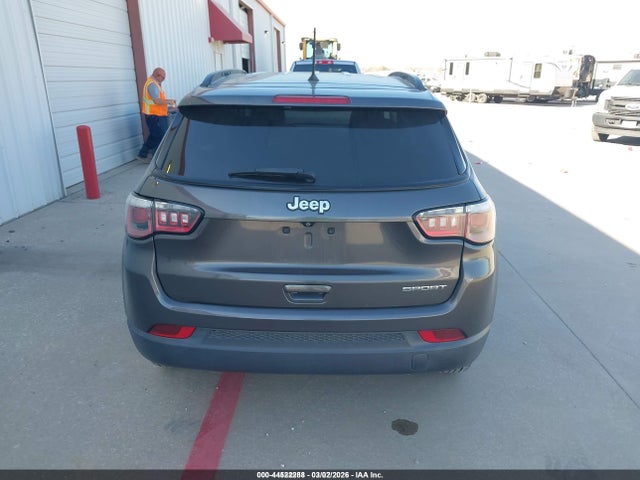 3C4NJCAB5JT374399 Jeep Compass Sport Fwd