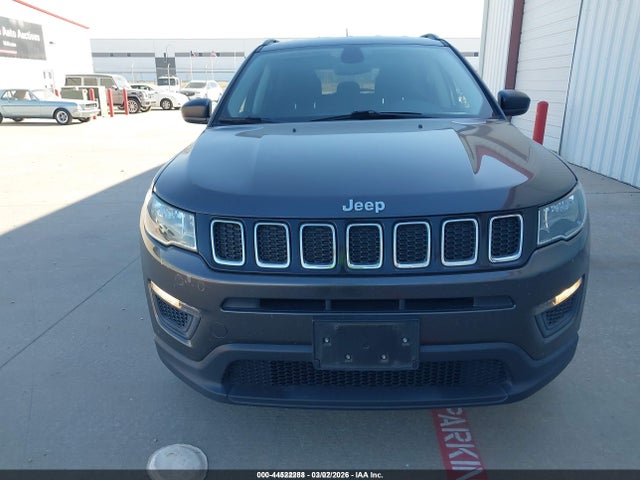 3C4NJCAB5JT374399 Jeep Compass Sport Fwd