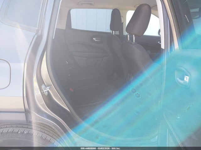 3C4NJCAB5JT374399 Jeep Compass Sport Fwd