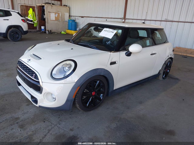 2016 MINI HARDTOP WMWXP7C54G3B33119 Photo 1