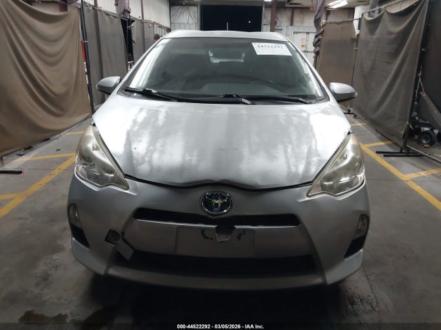 Toyota Prius C Three 2014 JTDKDTB30E1573889 Image 12