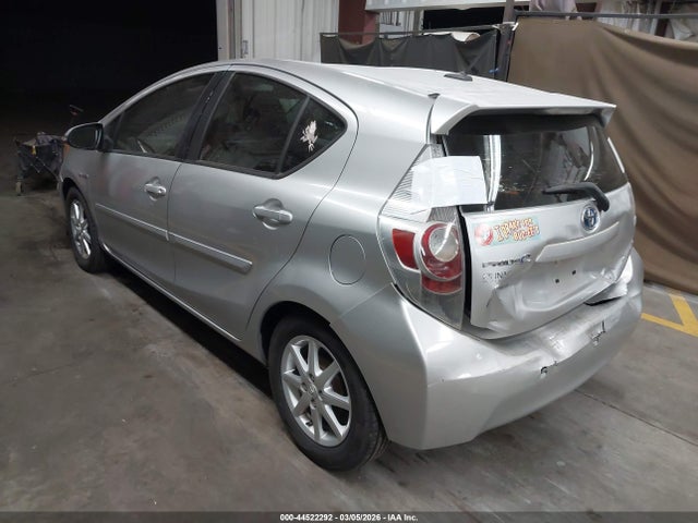 Toyota Prius C Three 2014 JTDKDTB30E1573889 Image 3