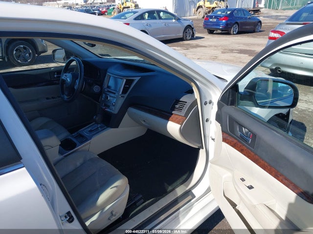Aukcja sprzedaży 2014 Subaru Legacy 2.5i Limited, vin: 4S3BMBM69E3021068, numer aukcji: 44522311
