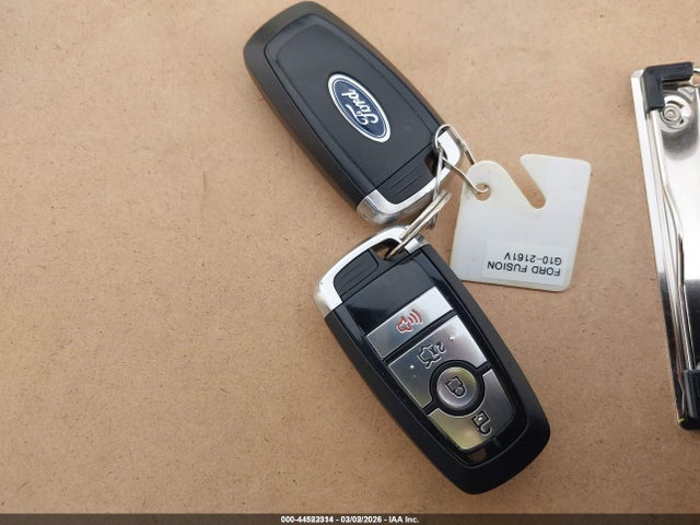 3FA6P0UU0JR254611 Ford Fusion Hybrid S