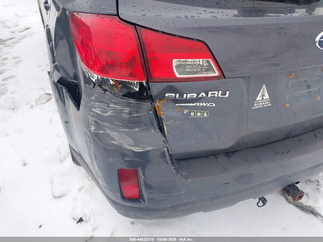 Продаж на аукціоні авто 2014 Subaru Outback 2.5i Premium, vin: 4S4BRBCC4E3221294, номер лоту: 44522315
