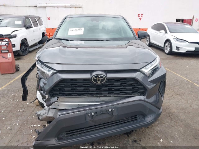Toyota RAV4 LE 2024 2T3F1RFV6RC438594 Image 13