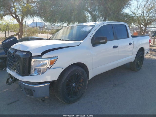 Nissan TITAN SV 2018 1N6AA1E68JN537754 Image 2