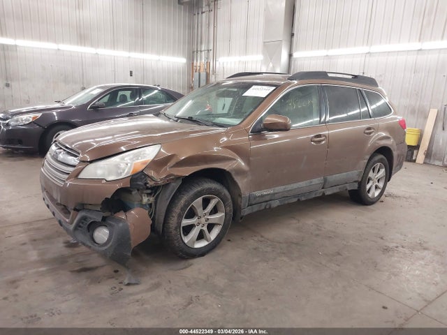44522349 :رقم المزاد ، 4S4BRCCC5D3271304 vin ، 2013 Subaru Outback 2.5i Premium مزاد بيع