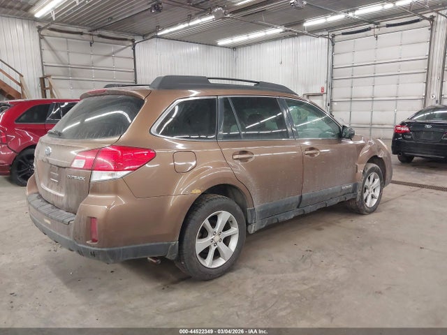 44522349 :رقم المزاد ، 4S4BRCCC5D3271304 vin ، 2013 Subaru Outback 2.5i Premium مزاد بيع