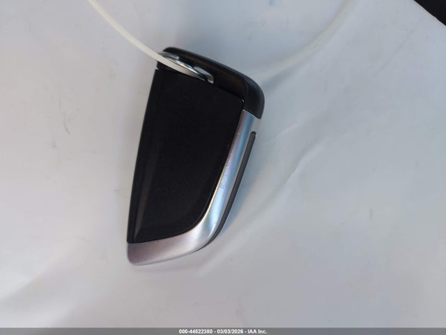 3MW5R1J00N8C53880 BMW 330I
