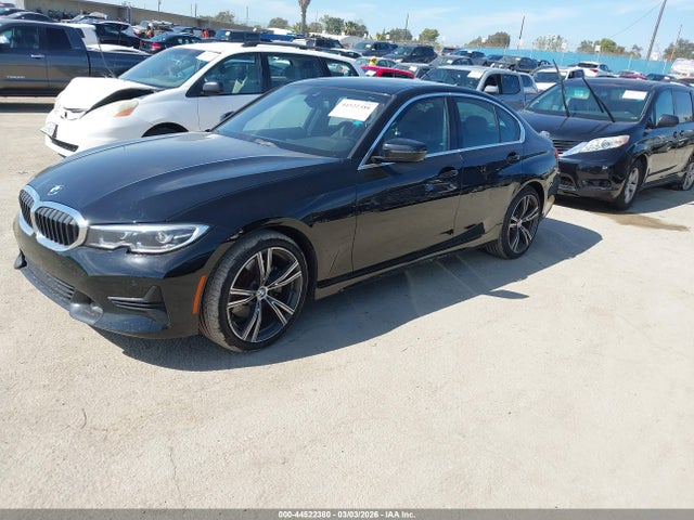 3MW5R1J00N8C53880 BMW 330I