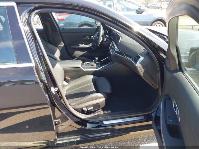 3MW5R1J00N8C53880 BMW 330I