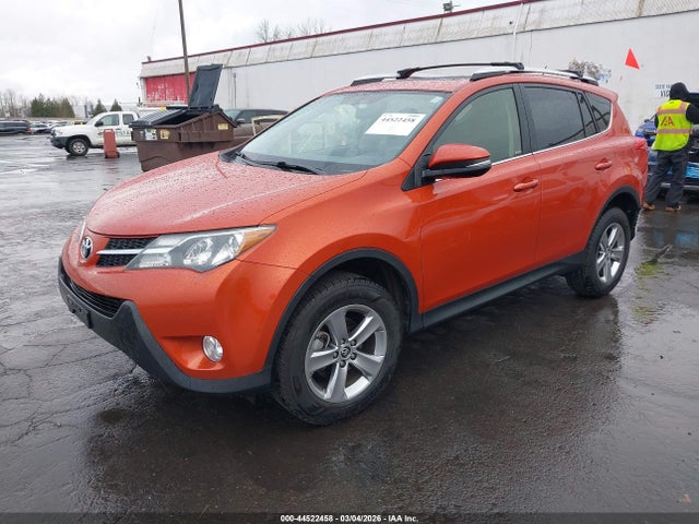 Toyota Rav4 Xle 2015 JTMRFREV8FD160997 Image 2