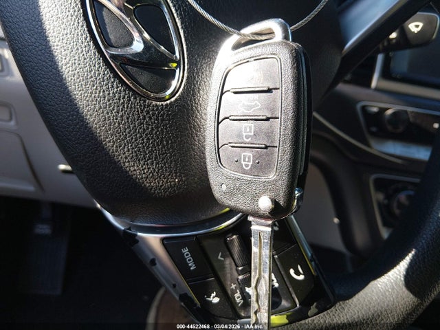 44522468 :رقم المزاد ، 5NPE24AAXJH670237 vin ، 2018 Hyundai Sonata Eco مزاد بيع