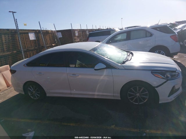 44522468 :رقم المزاد ، 5NPE24AAXJH670237 vin ، 2018 Hyundai Sonata Eco مزاد بيع