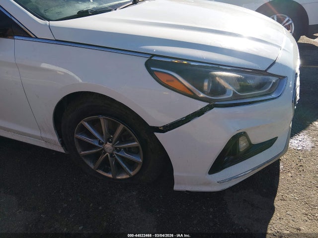 44522468 :رقم المزاد ، 5NPE24AAXJH670237 vin ، 2018 Hyundai Sonata Eco مزاد بيع