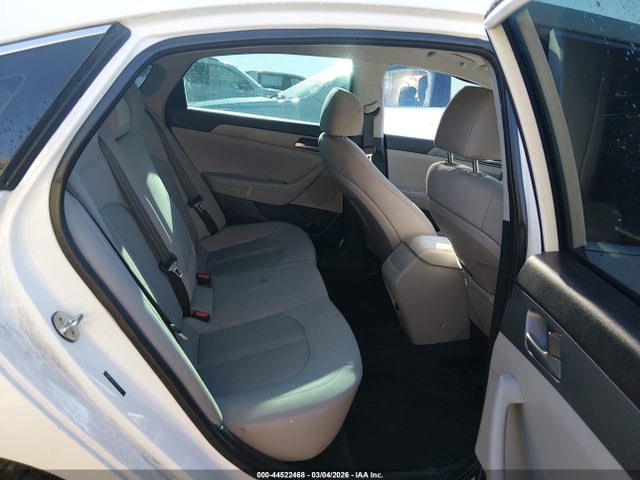 44522468 :رقم المزاد ، 5NPE24AAXJH670237 vin ، 2018 Hyundai Sonata Eco مزاد بيع