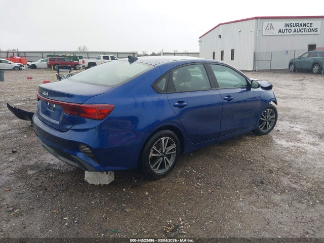 3KPF24AD9PE507381 KIA Forte Lxs