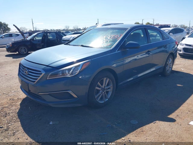 Hyundai Sonata 2016 5NPE24AF3GH396304 Image 2