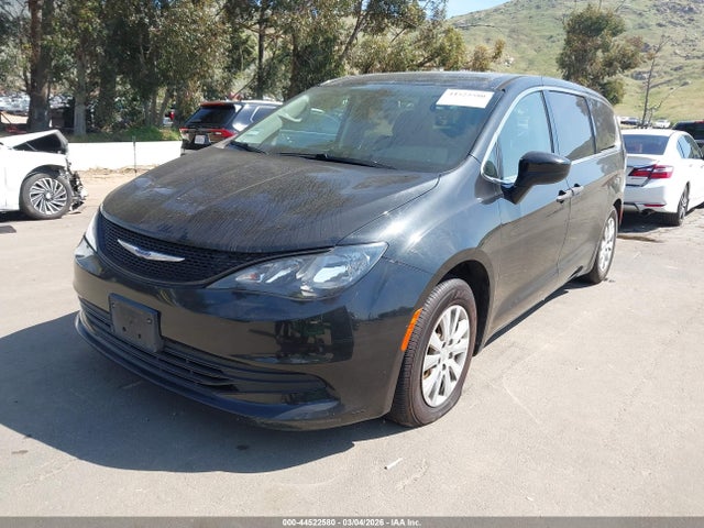 2020 CHRYSLER VOYAGER 2C4RC1AG5LR139583 Photo 1