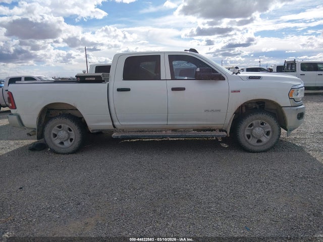 3C6UR5CJXNG321983 RAM 2500 Tradesman 4x4 6&#039;4 Box