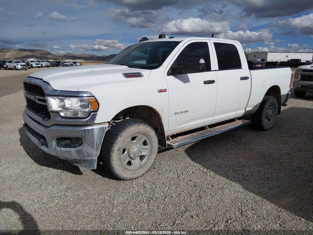 3C6UR5CJXNG321983 RAM 2500 Tradesman 4x4 6&#039;4 Box