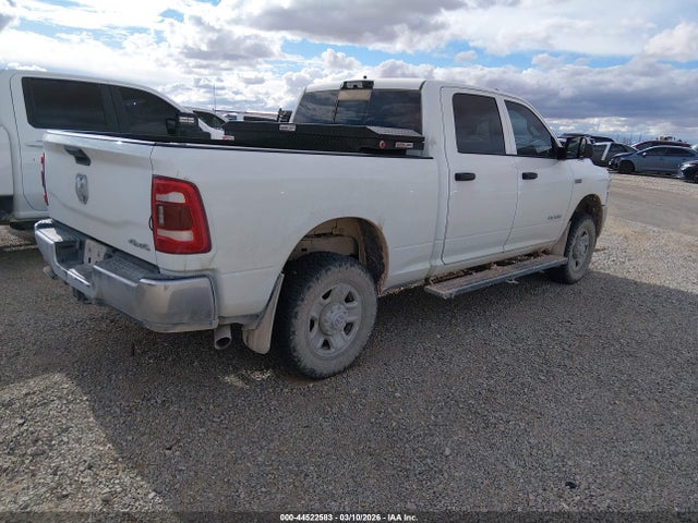 3C6UR5CJXNG321983 RAM 2500 Tradesman 4x4 6&#039;4 Box