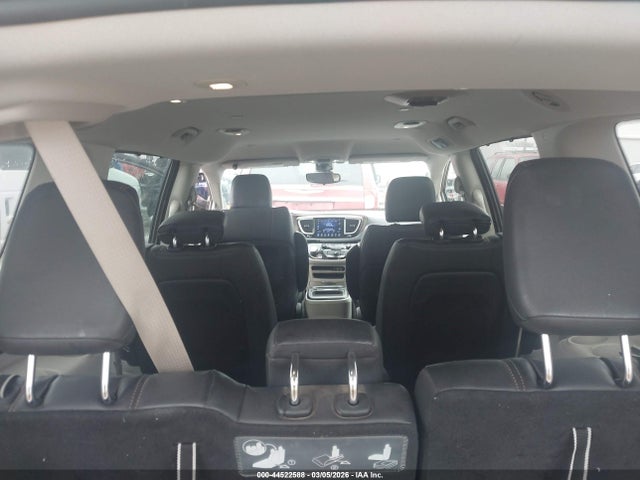 Продажа на аукционе авто 2017 Chrysler Pacifica Touring-l, vin: 2C4RC1BG4HR823336, номер лота: 44522588