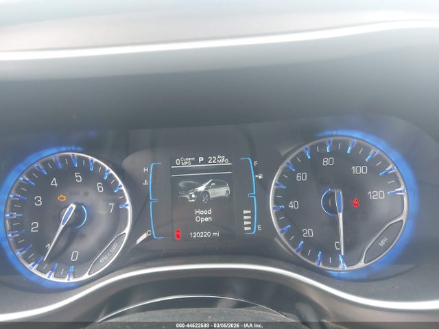 Продажа на аукционе авто 2017 Chrysler Pacifica Touring-l, vin: 2C4RC1BG4HR823336, номер лота: 44522588