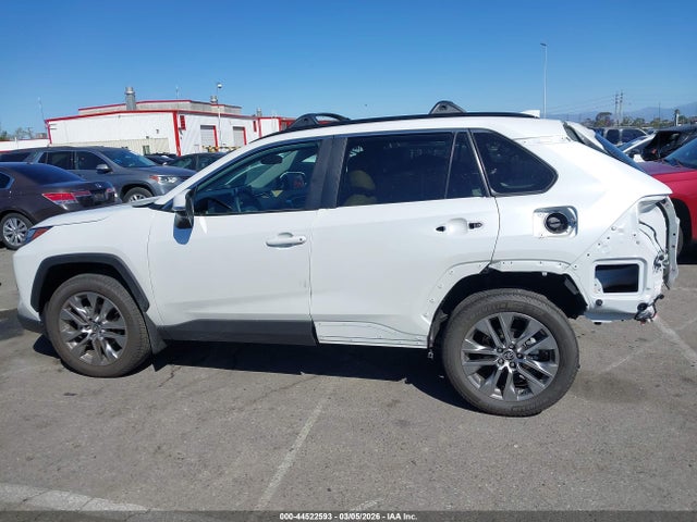 2T3C1RFV6SW424668 Toyota Rav4 Xle Premium