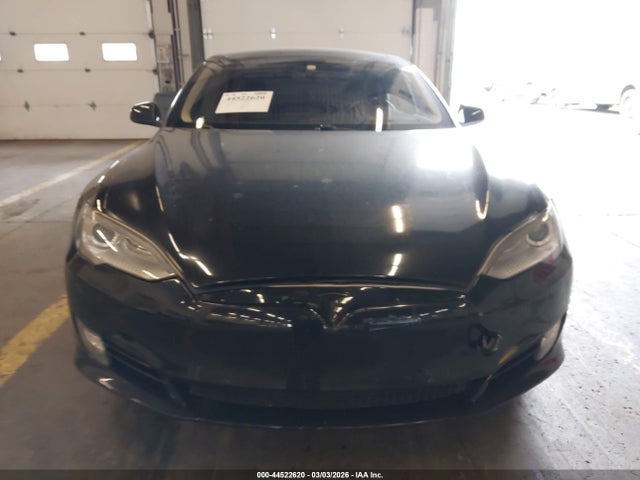 44522620 :رقم المزاد ، 5YJSA1DP0DFP21364 vin ، 2013 Tesla Model S Performance مزاد بيع