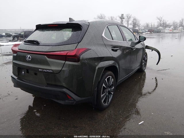 44522665 :رقم المزاد ، JTHP9JBH4R2078472 vin ، 2024 Lexus Ux 250h Premium مزاد بيع