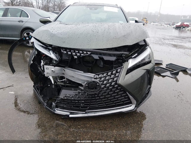 44522665 :رقم المزاد ، JTHP9JBH4R2078472 vin ، 2024 Lexus Ux 250h Premium مزاد بيع