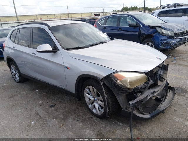 2013 BMW X1 WBAVM1C51DVW42269