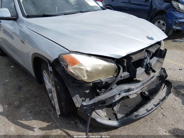 2013 BMW X1 WBAVM1C51DVW42269 Photo 5