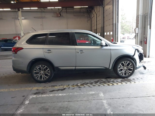 Продажа на аукционе авто 2016 Mitsubishi Outlander Se, vin: JA4AD3A31GZ001726, номер лота: 44522734