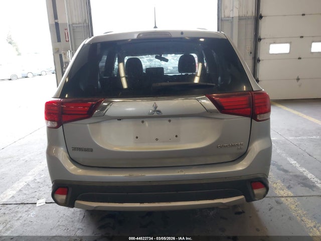 Продажа на аукционе авто 2016 Mitsubishi Outlander Se, vin: JA4AD3A31GZ001726, номер лота: 44522734
