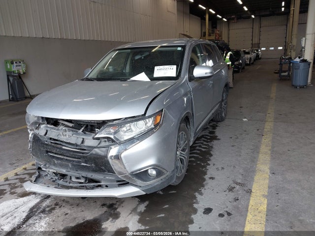 Продажа на аукционе авто 2016 Mitsubishi Outlander Se, vin: JA4AD3A31GZ001726, номер лота: 44522734