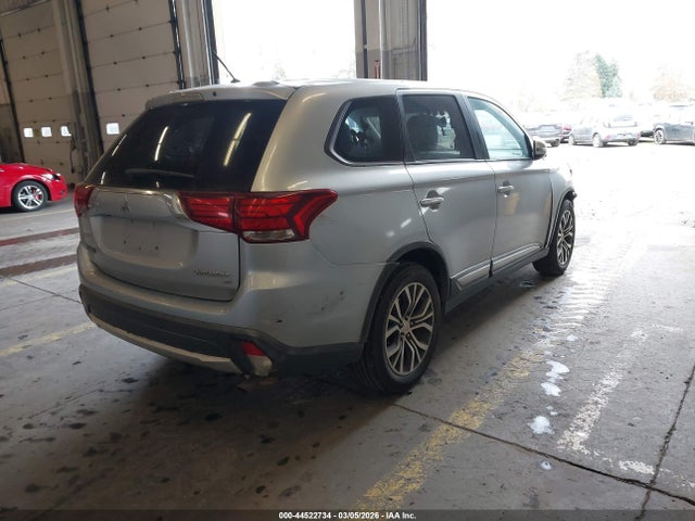 Продажа на аукционе авто 2016 Mitsubishi Outlander Se, vin: JA4AD3A31GZ001726, номер лота: 44522734