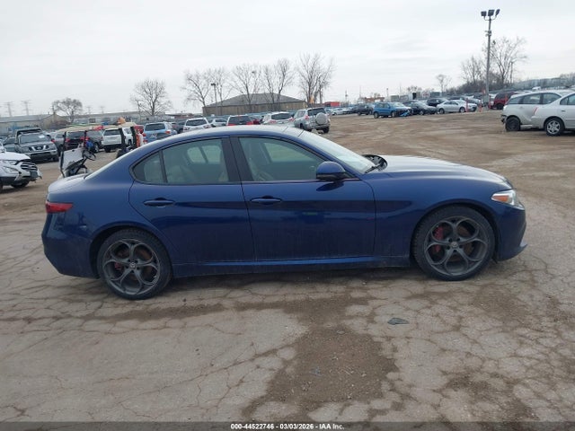 Alfa Romeo Giulia Ti Awd 2017 ZARFAEEN5H7541787 Image 13