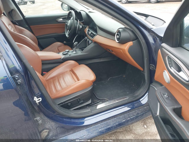 Alfa Romeo Giulia Ti Awd 2017 ZARFAEEN5H7541787 Image 5