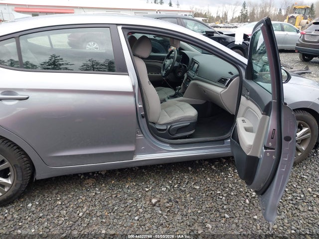 Hyundai ELANTRA SE 2017 5NPD84LF1HH009726 Image 5