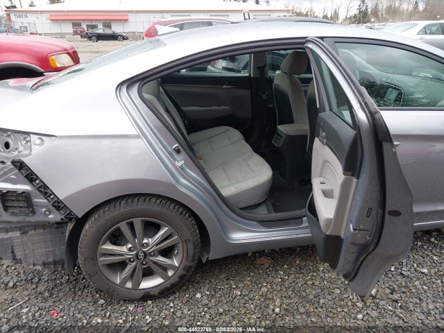 Hyundai ELANTRA SE 2017 5NPD84LF1HH009726 Image 8
