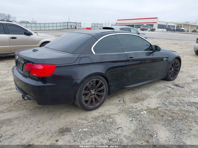 2011 BMW M3 WBSDX9C5XBE583815 Photo 3