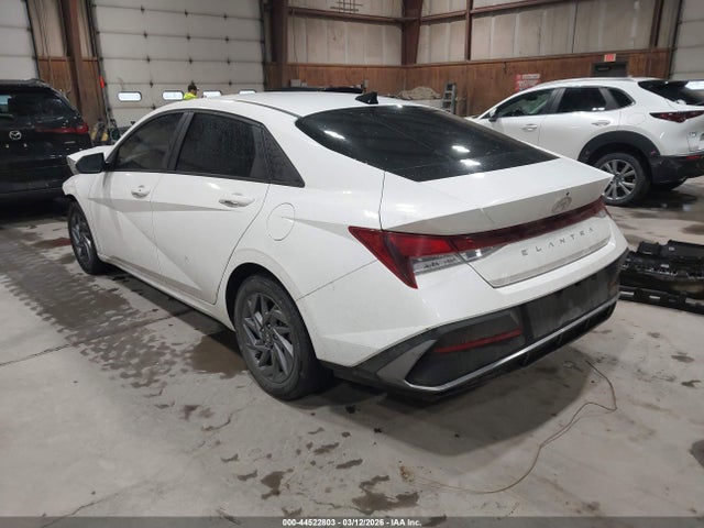 2024 HYUNDAI ELANTRA KMHLM4DG1RU650991 Photo 2