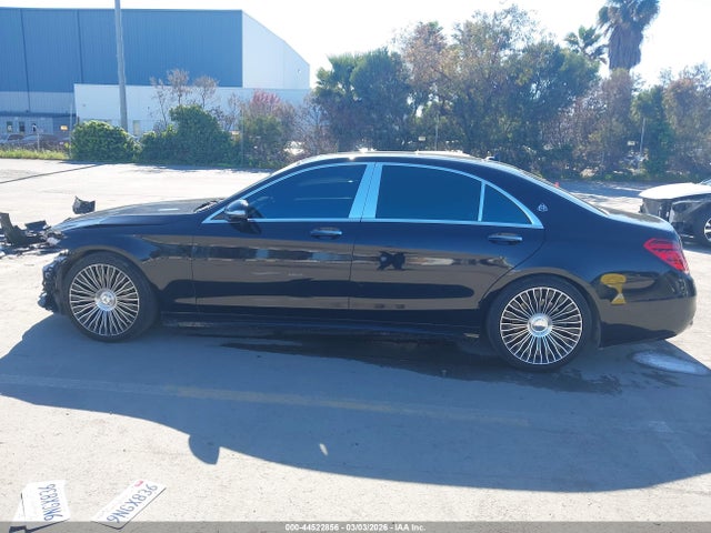 WDDUG8DBXKA435568 Mercedes-Benz S 560