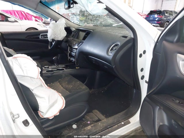 5N1DR2MM8JC628321 Nissan Pathfinder Sv