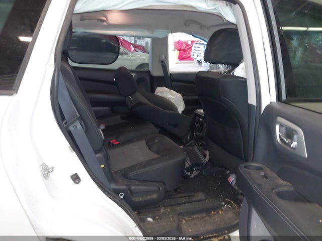 5N1DR2MM8JC628321 Nissan Pathfinder Sv